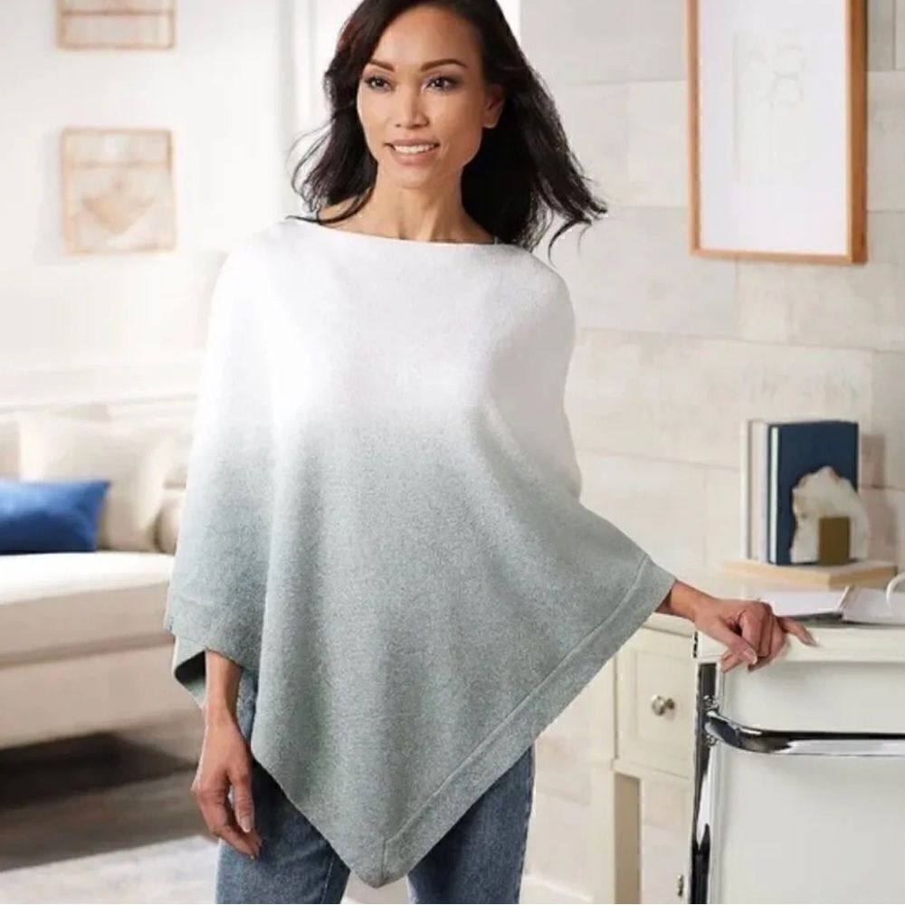 Barefoot dreams cozy chic ultra lite poncho in ocean breeze